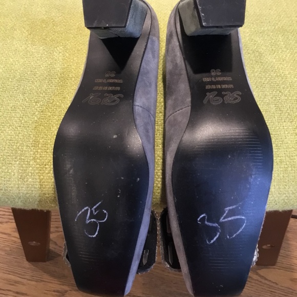 NEW Authentic Roger Vivier Mid Heels - Picture 4 of 8